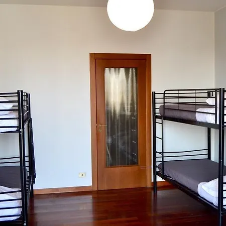 B&B Best Hostel Milano Nocleg ze śniadaniem Mediolan