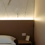 לינה וארוחת בוקר B&B Best Hostel Milano מילאנו