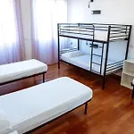 B&B Best Hostel Milano לינה וארוחת בוקר *